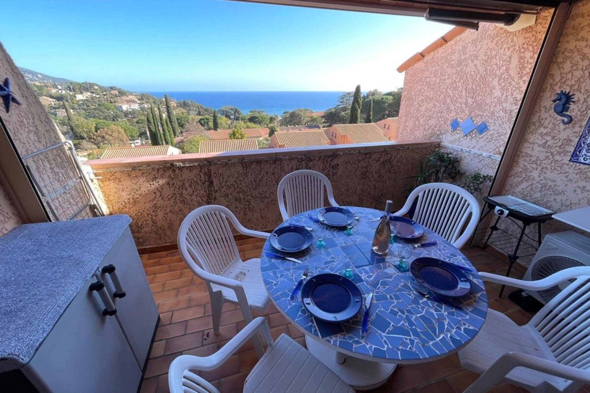 Duplex In Pramousquier - Sea View Apartment Le Lavandou Exterior photo